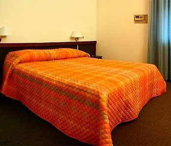Hermes 4* Cremona